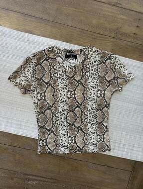 Popular 21 Women's Short Sleeve Mesh Snakeskin Print Top